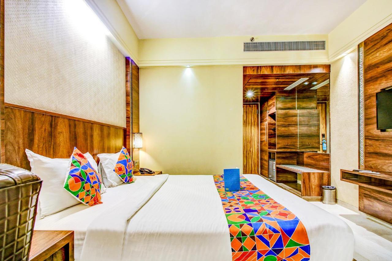 Hotel Crawford Inn Bombay Extérieur photo