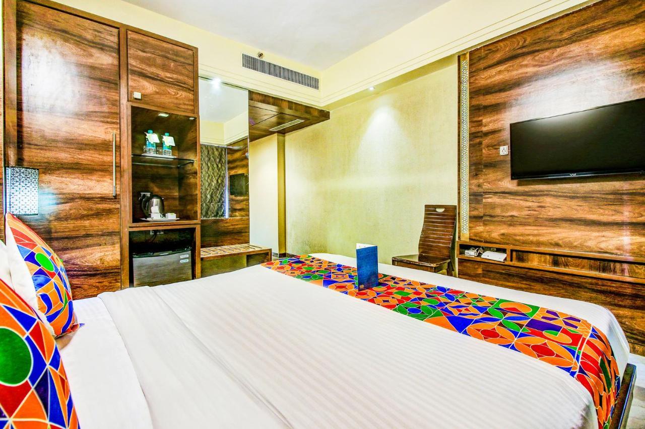 Hotel Crawford Inn Bombay Extérieur photo